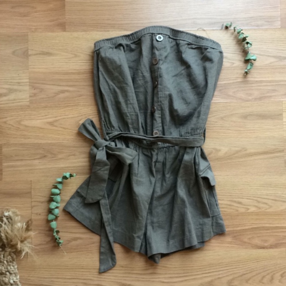 olive green strapless romper with pockets!